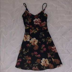Super cute floral dress